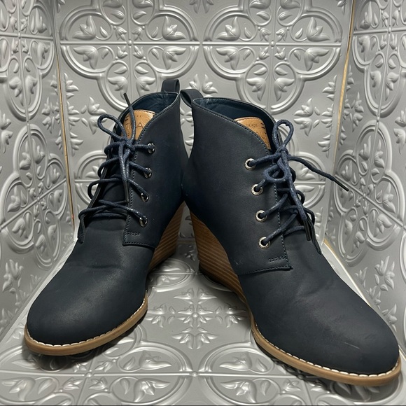 Nautica Shoes - 30. Nautica Waterline Navy Lace Up Stacked Wedge Ankle Boots Size 7.5